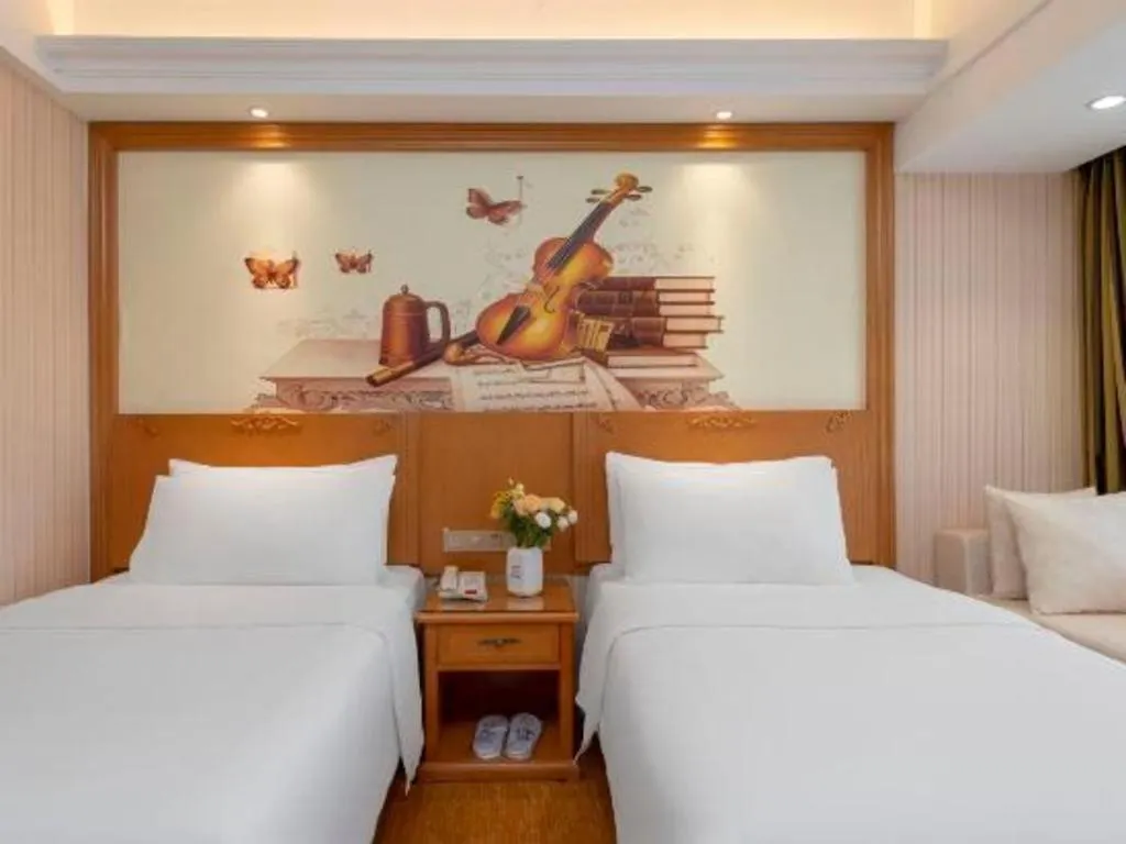 Vienna Hotel Zhengzhou Only Henan Movie Town