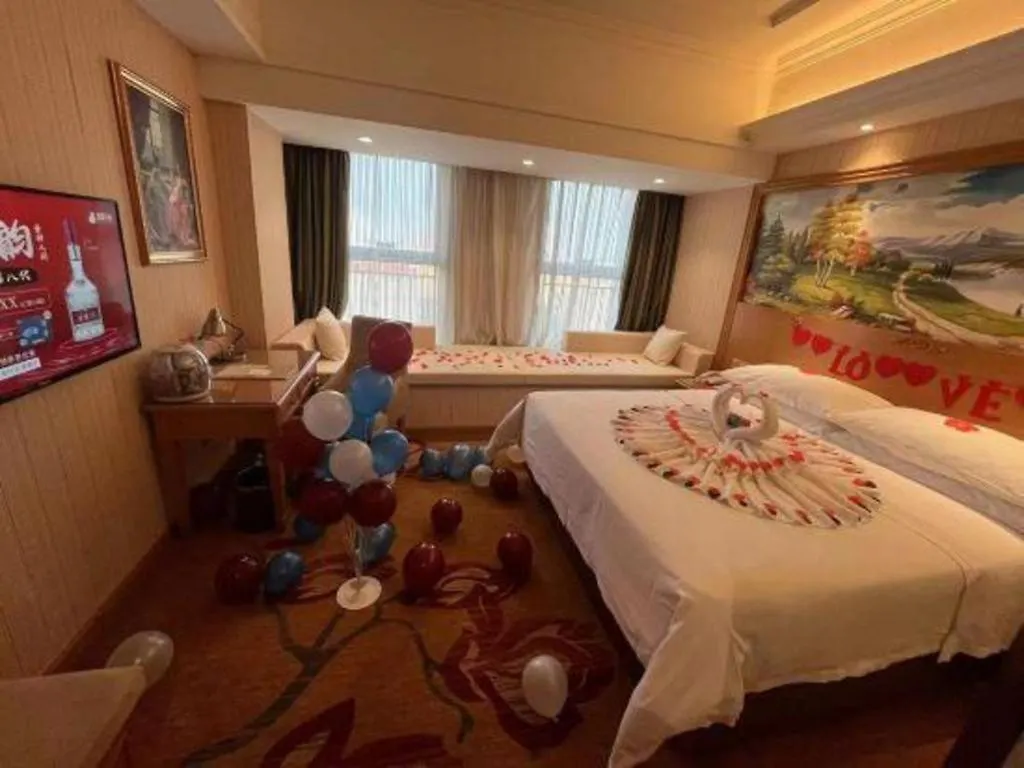 Vienna Hotel Zhengzhou Only Henan Movie Town