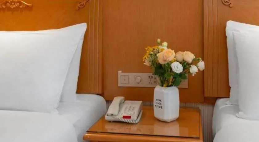 Vienna Hotel Zhengzhou Only Henan Movie Town 3*,