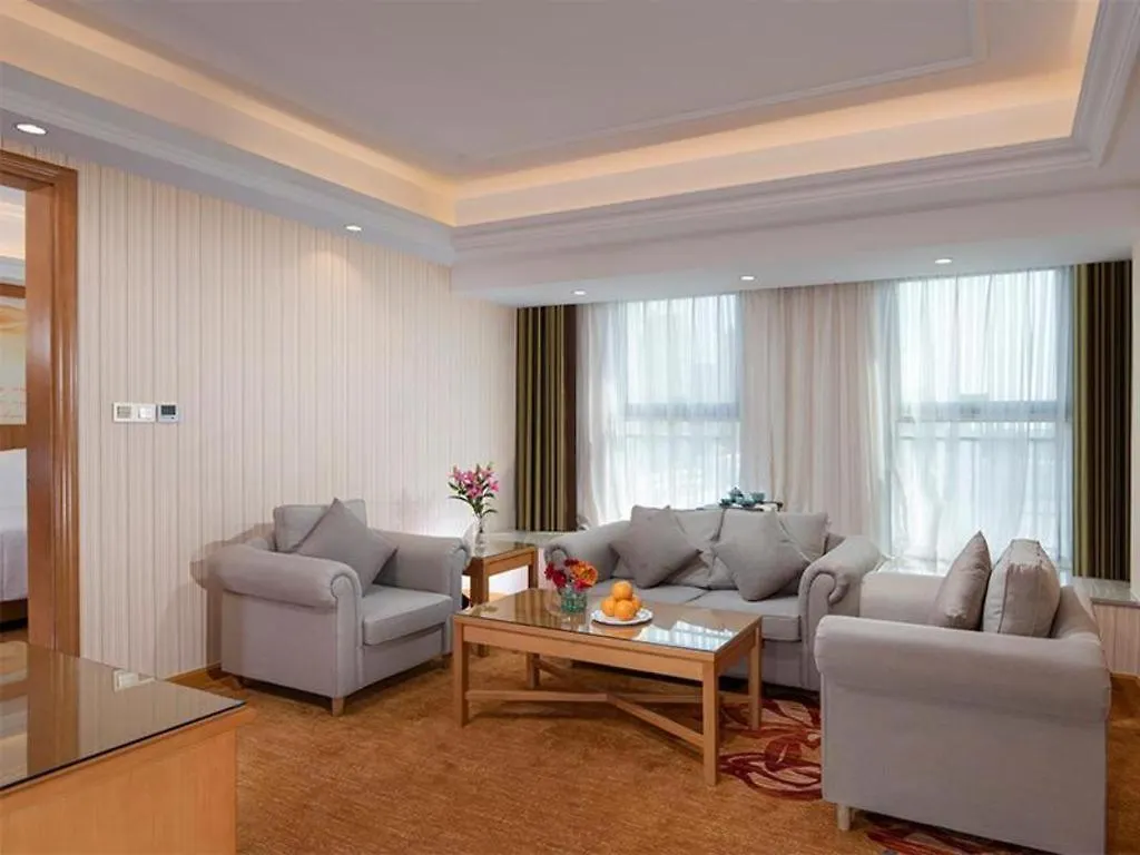 ***  Vienna Hotel Zhengzhou Only Henan Movie Town Chine
